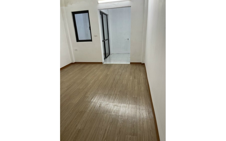 HIẾM. Kim Giang 30M2 5 tầng, KINH DOANH, ô tô qua nhà, giá chỉ 3.5 tỷ